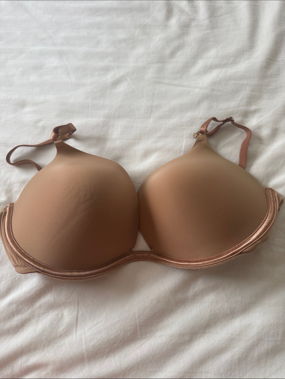 Victoria Secret Lightweight Seamless Wire Push Up Bra in Tan